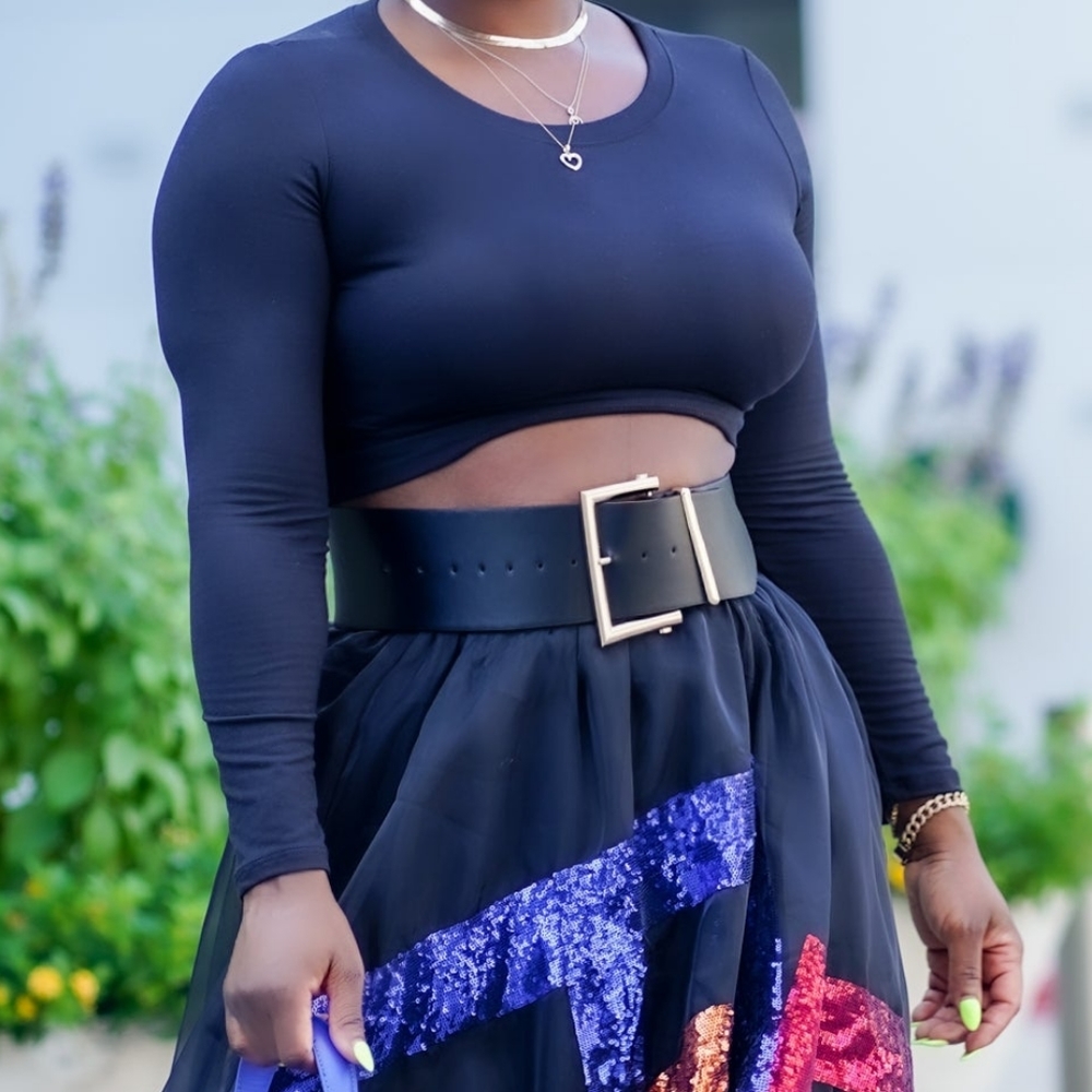 Black Long Sleeve Crop Top